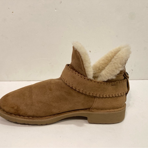 UGG McKay Chestnut Duedr Sheepskin Ankle Mini Boots Booties Sz 8 - Picture 6 of 10
